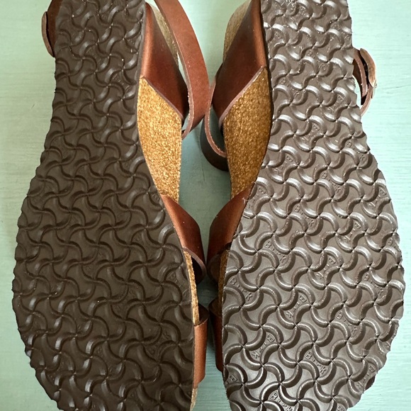 NIB New in box Birkenstock Papillio Lola sandals in cognac size 39 or 8. - Picture 6 of 9